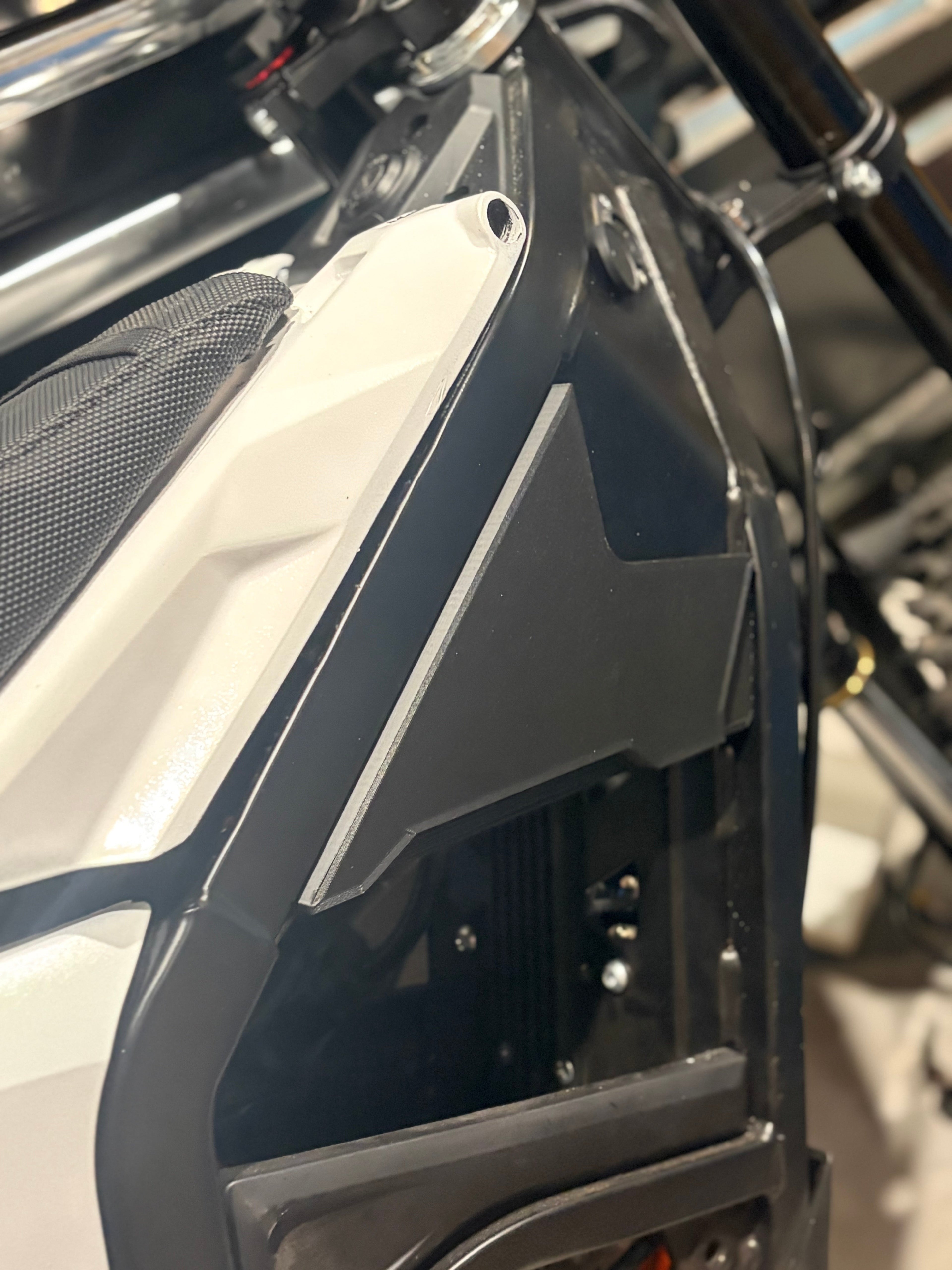 Black Yozma IN10 side panels