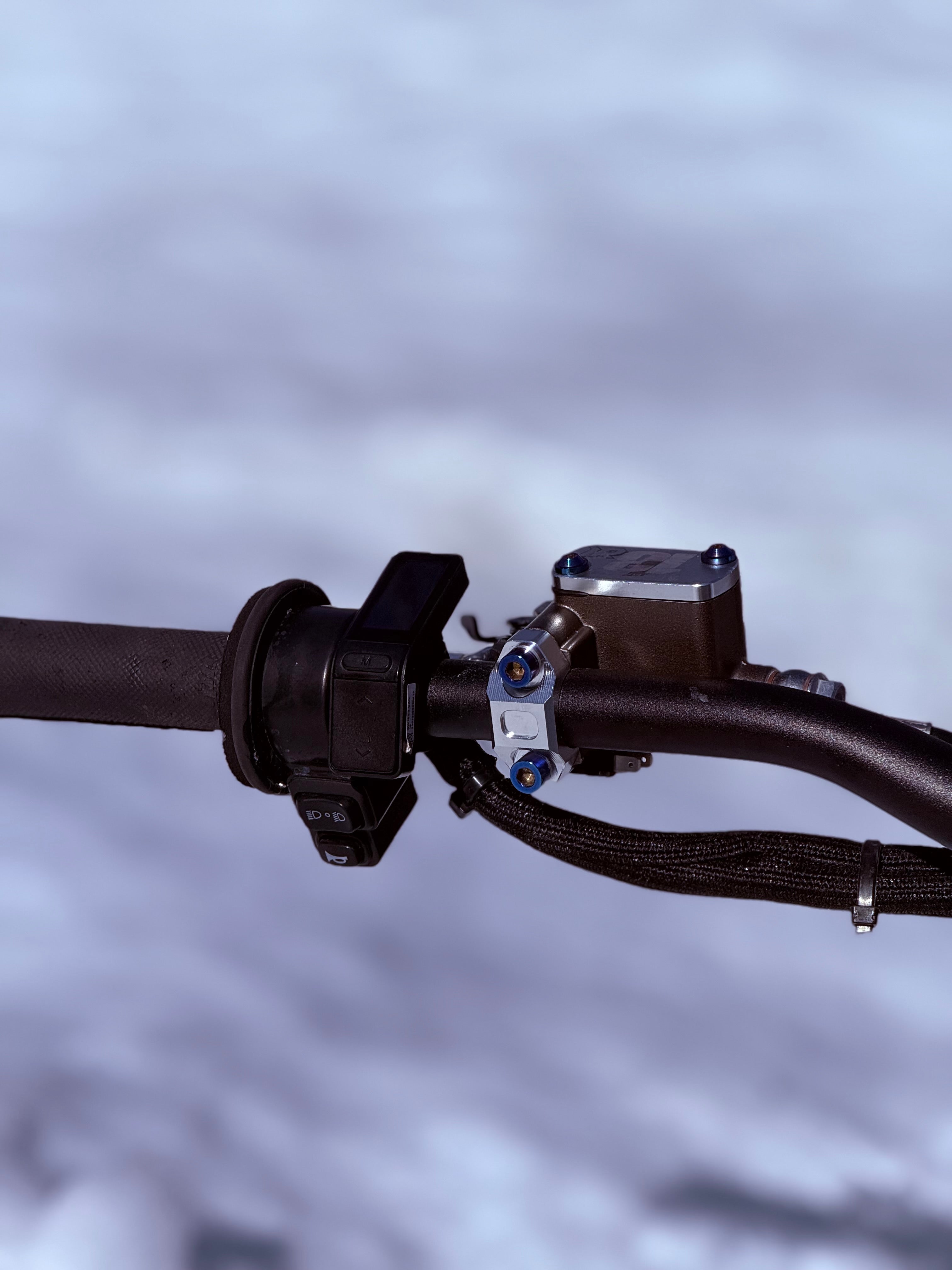 Universal upgraded brake mount