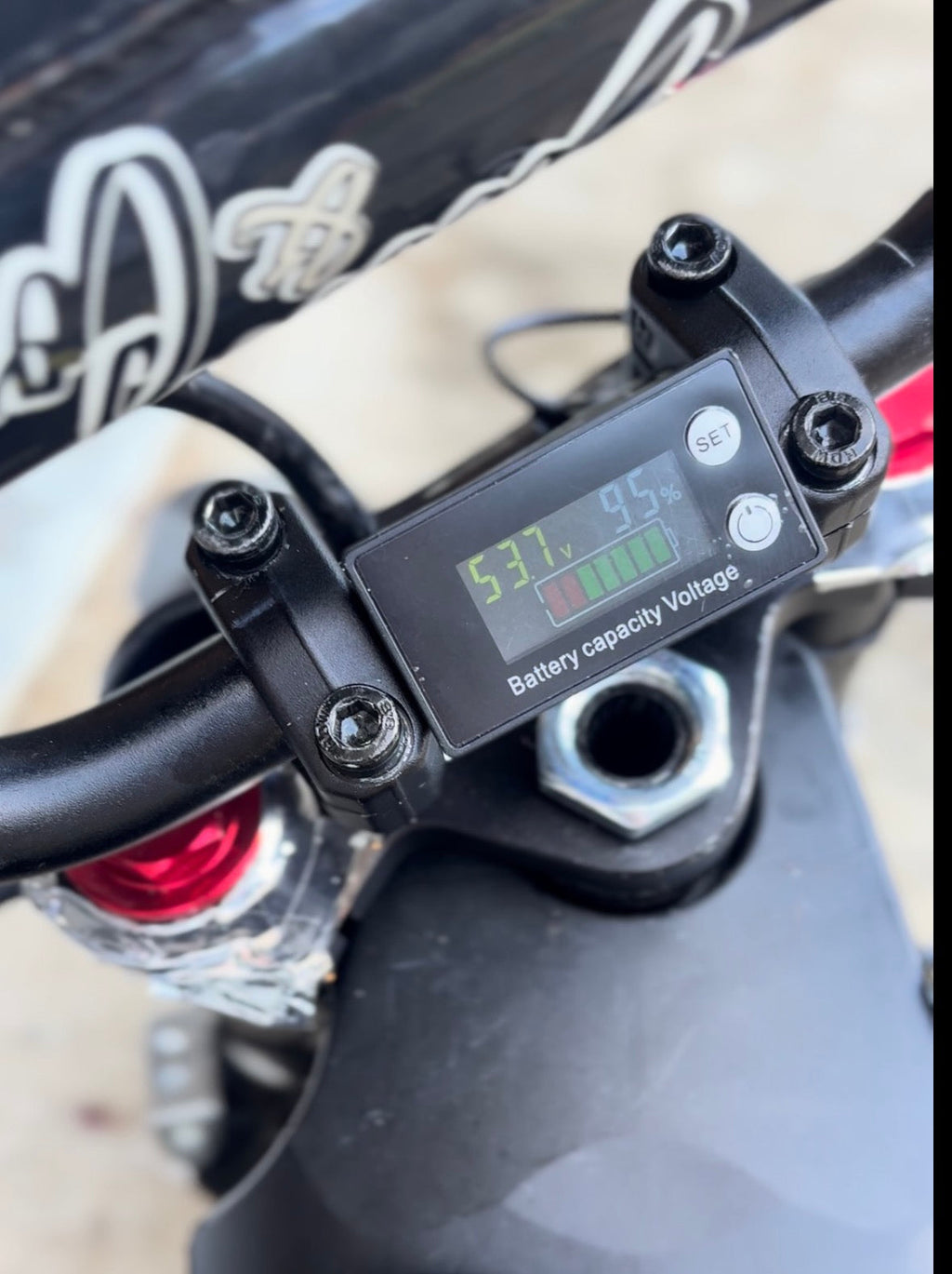 Tuttio/yozma battery percentage display