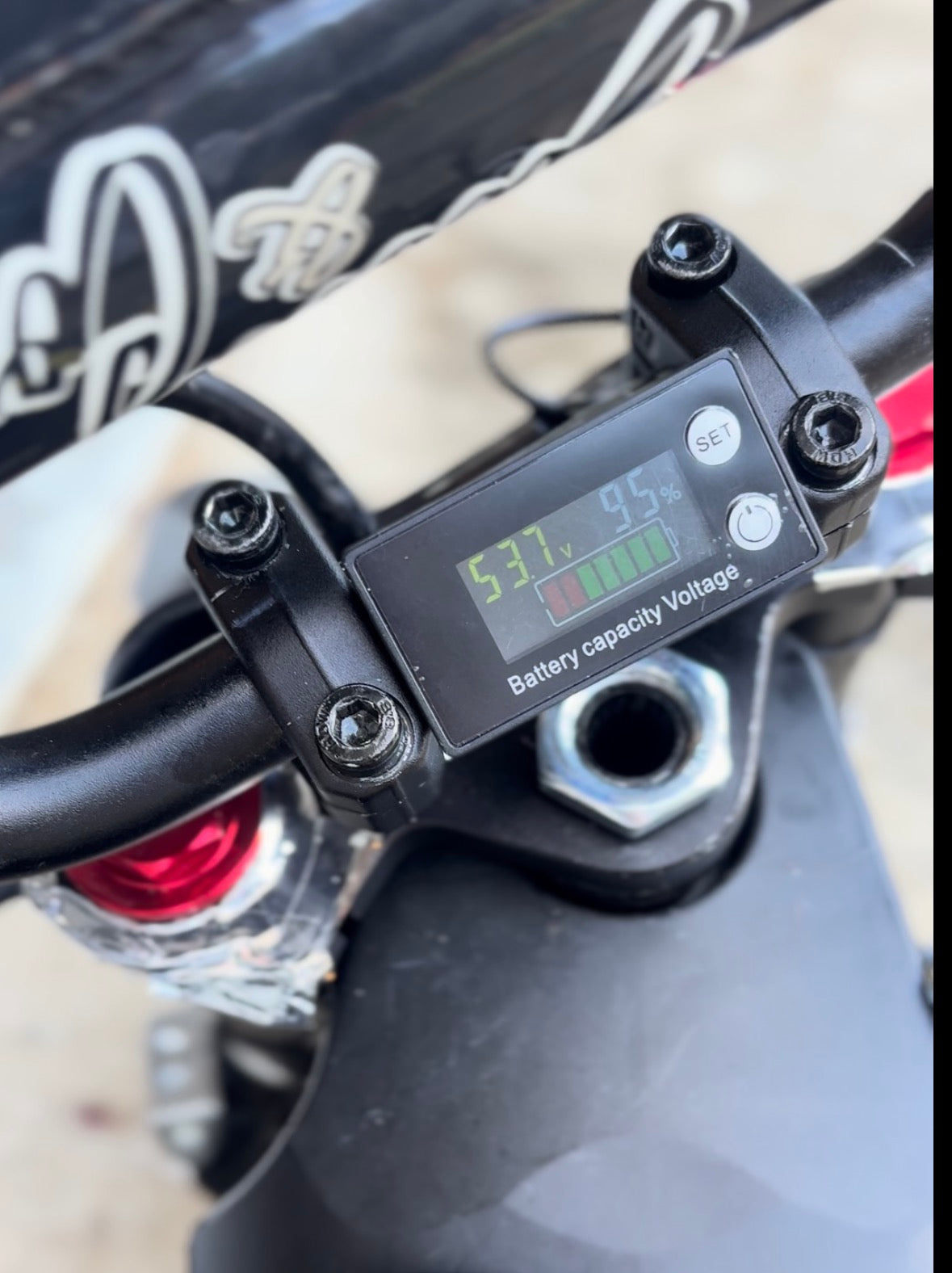 Tuttio/yozma battery percentage display