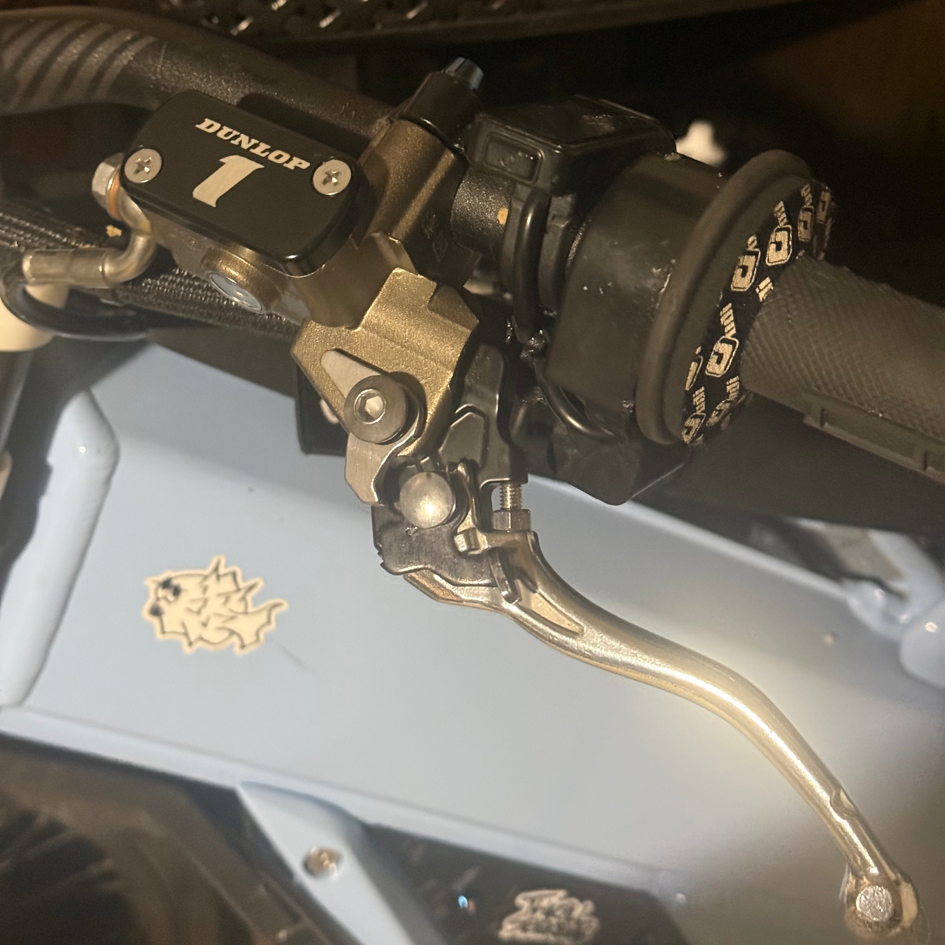 (UB) Laser Engraved Resivior caps (black is delayed)