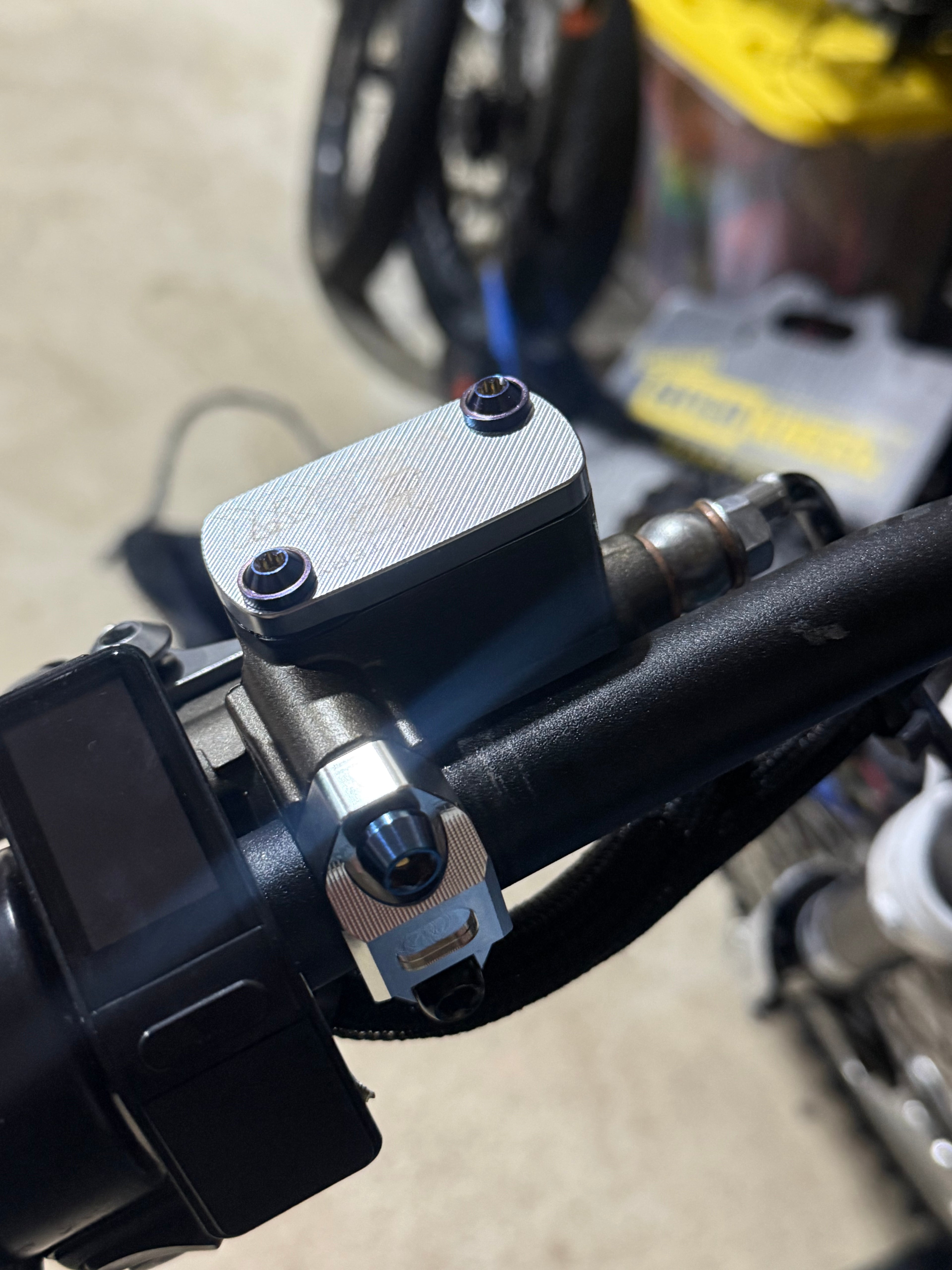 Universal upgraded brake mount